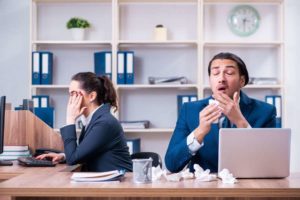 Viren und Bakterien sind allgegenwärtig, auch im Büro.