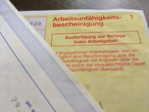 Bislang musste die Arbeitsunfähigkeitsbescheinigung dem Arbeitgeber vorgelegt werden. 